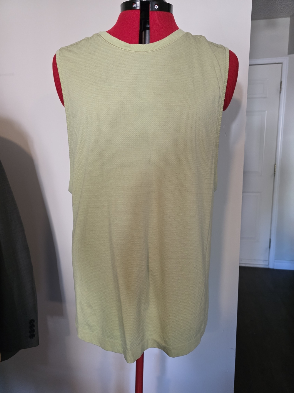 Mens Lululemon Pale Green Sleeveless Performance Tank
